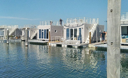 case prefabbricate galleggianti